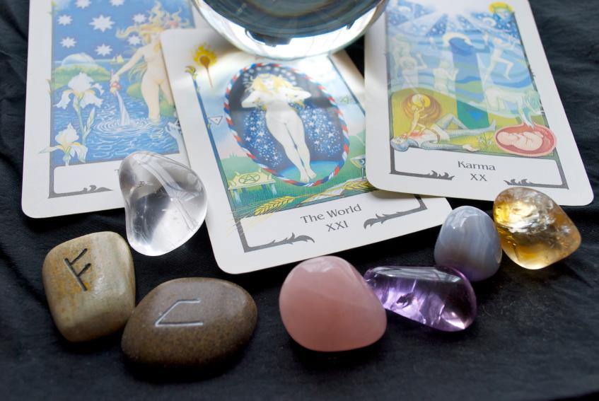 Simple Principles to Help You Find the Tarot Deck of Your Dreams - Celestial 333
